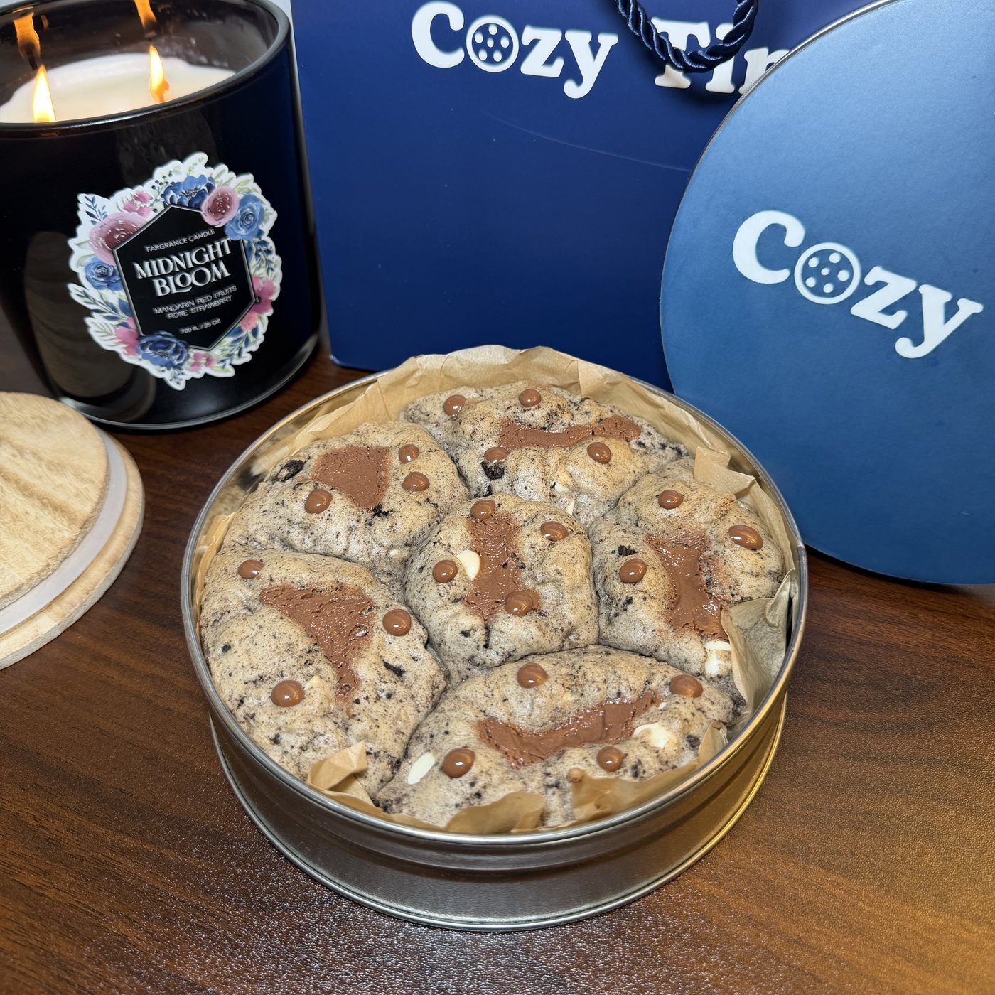 Cookies & Cream Tin with CozyTin gift bag