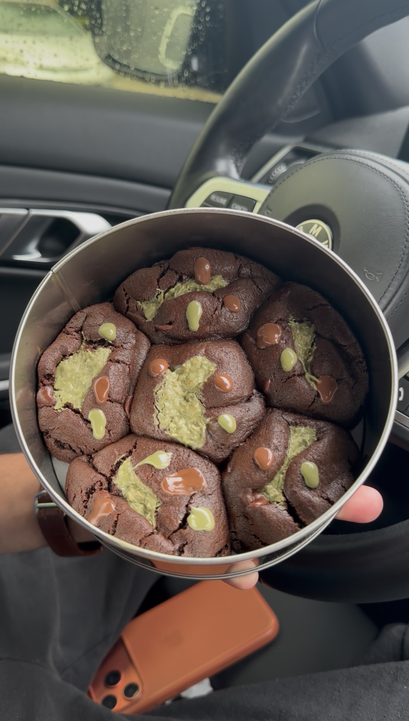 Dubai Chocolate Tin — full tin